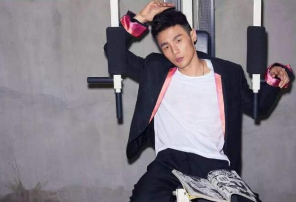 李荣浩是怎么出道的及怎么火起来的