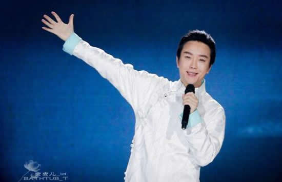 爱恨就在一瞬间是什么歌 歌曲《新贵妃醉酒》演唱者及歌词介绍 爱恨就在一瞬间是什么歌 歌曲《新贵妃醉酒》演唱者及歌词介绍