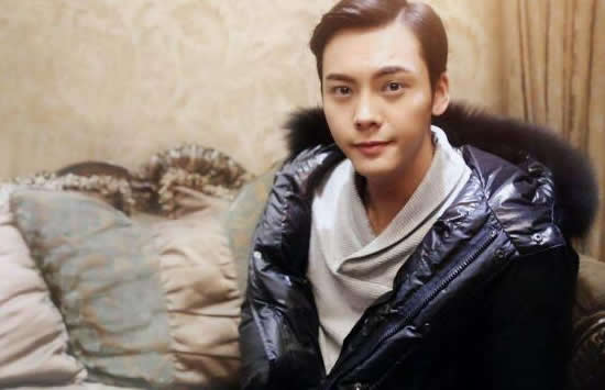 陈伟霆回应高铁上要签名的粉丝 到底什么情况真相来了 陈伟霆回应高铁上要签名的粉丝 到底什么情况真相来了