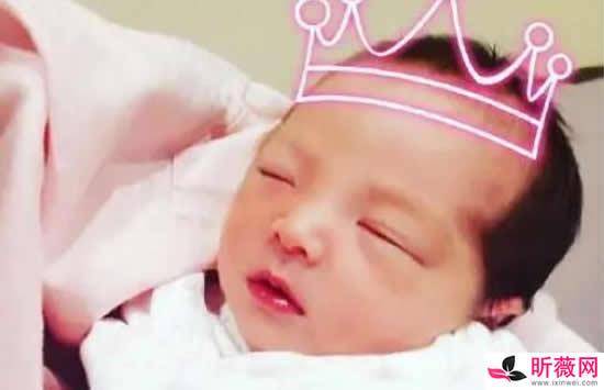 贺军翔妻子提前两周剖腹产原因曝光 背后的真相被指太荒谬了！