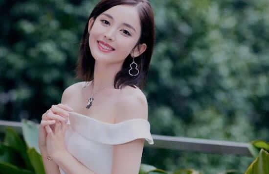 娜扎是单眼皮还是双眼皮 本尊回应来了