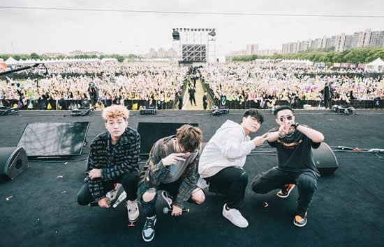 h3r3是一位海外的音乐人,主要是专注与音乐制作,有着自己的音乐想法