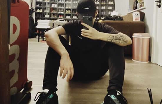 抖音他曾经说过的话有没有兑现什么歌 歌曲《他只是经过》演唱者及歌词介绍