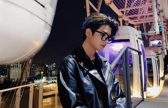 黄明昊个人资料及家境介绍 黄明昊是富二代吗