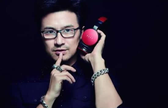 我要飞得更高是什么歌 歌曲《飞得更高》演唱者及歌词介绍 我要飞得更高是什么歌 歌曲《飞得更高》演唱者及歌词介绍