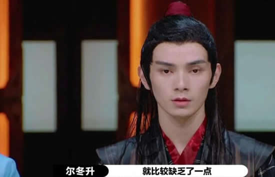 演员请就位郭敬明为什么给何昶希S卡 演员请就位郭敬明为什么给何昶希S卡