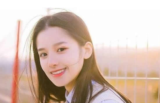 张婧仪个人资料介绍 张婧仪周迅什么关系啊