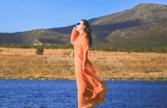 我们下辈子不一定遇见是什么歌 歌曲《下辈子不一定遇见》演唱者及歌词介绍