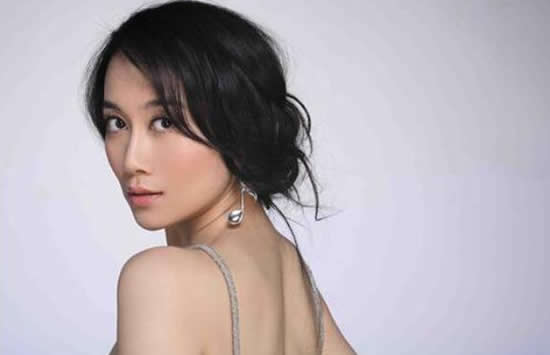 温峥嵘比赵薇小吗 温峥嵘为什么不火 温峥嵘比赵薇小吗 温峥嵘为什么不火