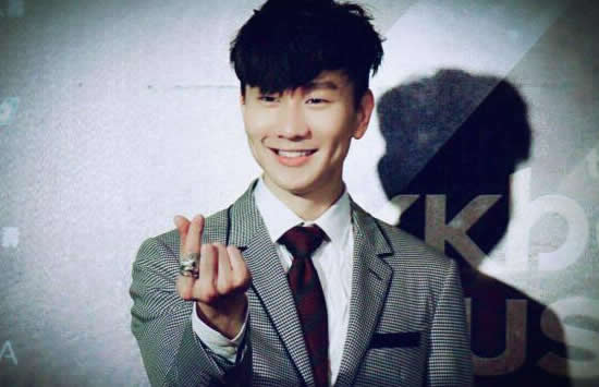 我陪你去疯是什么歌 歌曲《那些你很冒险的梦》演唱者及歌词介绍 我陪你去疯是什么歌 歌曲《那些你很冒险的梦》演唱者及歌词介绍