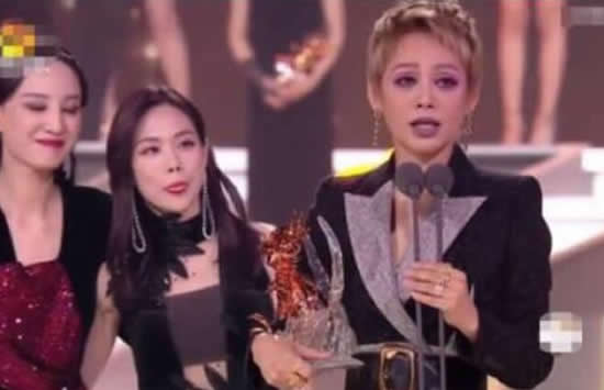 宁静和黄龄怎么了 两人互怼互撕究竟是因为什么 宁静和黄龄怎么了 两人互怼互撕究竟是因为什么