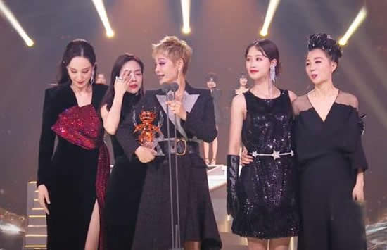 宁静和黄龄怎么了 两人互怼互撕究竟是因为什么 宁静和黄龄怎么了 两人互怼互撕究竟是因为什么