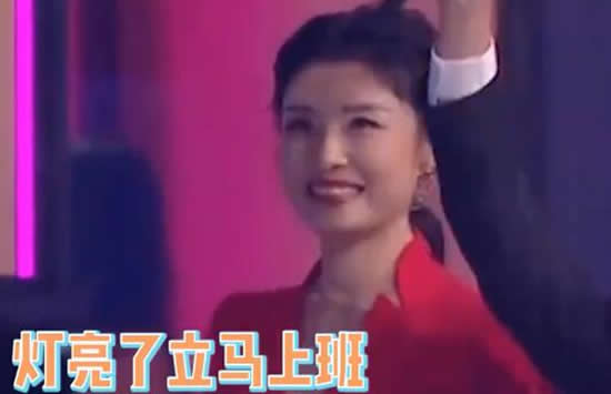 周涛一秒上班杨澜一秒下班 周涛为什么退出央视