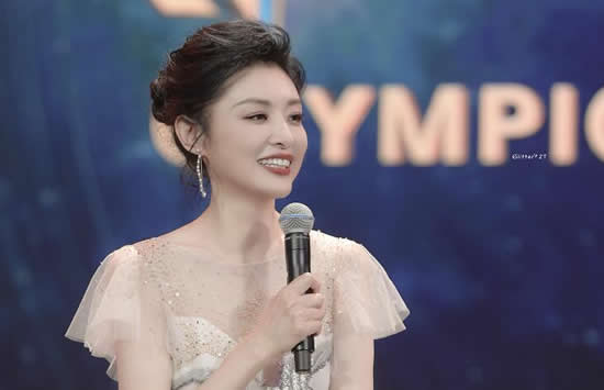 周涛一秒上班杨澜一秒下班 周涛为什么退出央视