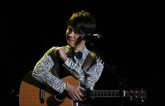 说你会永远陪着我是什么歌 歌曲《就是爱你》演唱者及歌词介绍