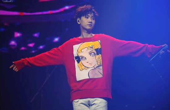 靳梦佳和汪苏泷分手了吗 两人街头拥吻被指恋情见光死