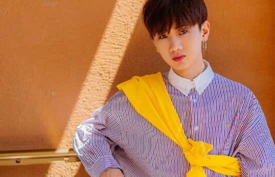 靳梦佳和汪苏泷分手了吗 两人街头拥吻被指恋情见光死