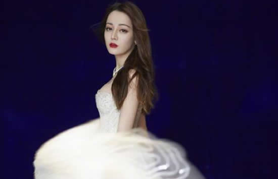 迪丽热巴个人资料简介及最新照片写真介绍 迪丽热巴个人资料简介及最新照片写真介绍