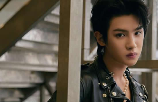 黄明昊母亲是老赖吗 黄明昊妈妈欠3000万是真的吗