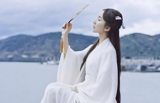 娄艺潇个人资料简介及最新图片写真介绍 娄艺潇个人资料简介及最新图片写真介绍