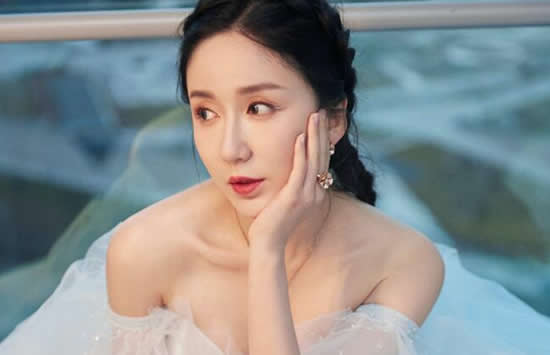 娄艺潇脸好怪怎么了 娄艺潇整容了吗 娄艺潇脸好怪怎么了 娄艺潇整容了吗