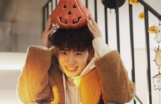 费启鸣个人资料简介及最新图片介绍