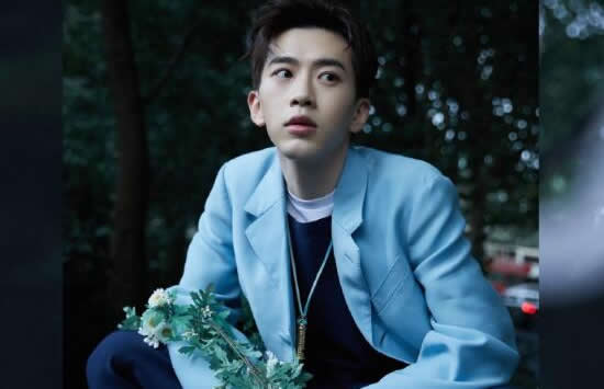 费启鸣怎么火起来的 费启鸣为什么这么红