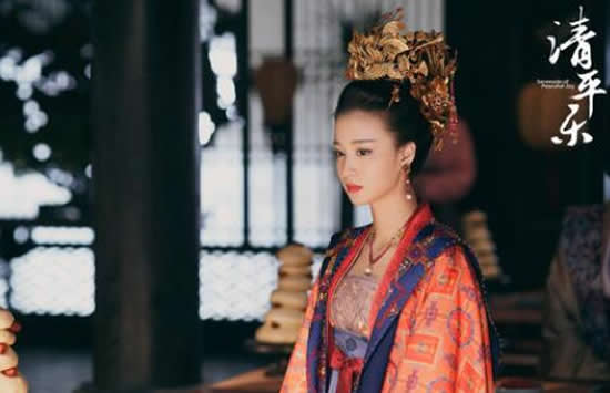 王楚然双眼皮是做的吗 王楚然的旧照爆出简直天壤之别 王楚然双眼皮是做的吗 王楚然的旧照爆出简直天壤之别