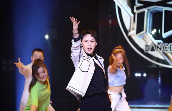 刘维个人资料简介及最新图片写真介绍