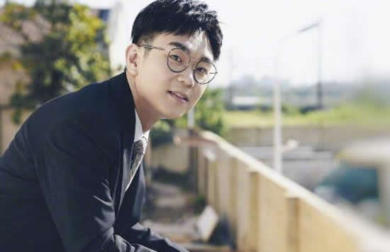 我越来越没自信了是什么歌 歌曲《刘哈哈与大先生》演唱者及歌词介绍