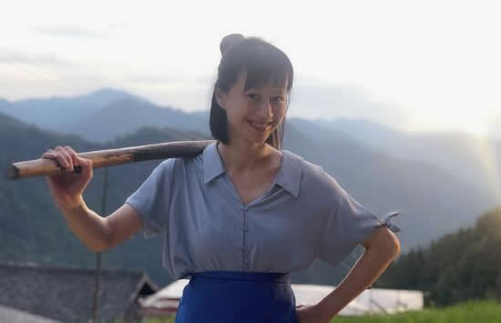 倪虹洁个人资料简介及最新个人写真介绍