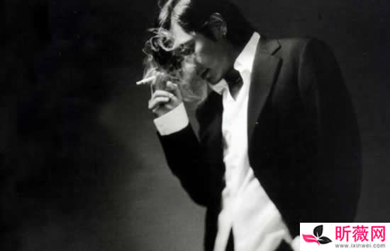 事到如今不能埋怨你是什么歌 歌曲《一场游戏一场梦》演唱者及歌词介绍