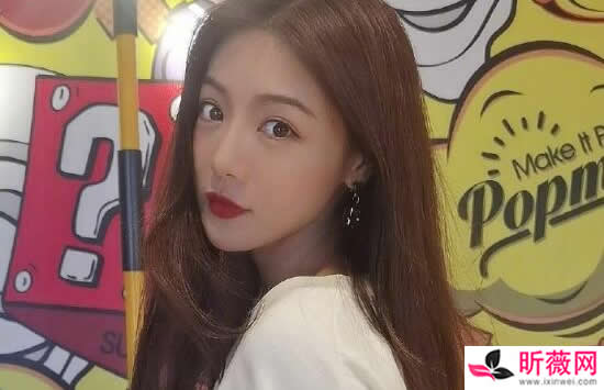 邓家佳个人资料简介及最新图片介绍 邓家佳个人资料简介及最新图片介绍