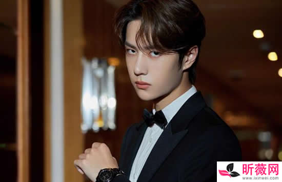 王一博家里很有钱吗 王一博家里是做什么的