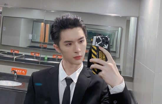 张逸杰个人资料简介及图片介绍 张逸杰个人资料简介及图片介绍