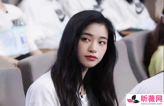 段小薇真实年龄及详细资料介绍 没有刘海的段小薇变漂亮了