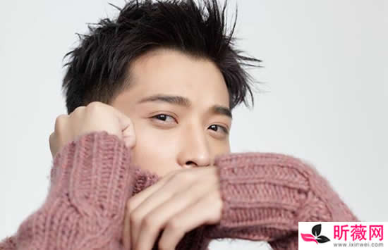 如果你有空陪我过个冬是什么歌 歌曲《雪下的时候》演唱者及歌词介绍 如果你有空陪我过个冬是什么歌 歌曲《雪下的时候》演唱者及歌词介绍