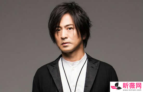 抖音莫名我就喜欢你深深的爱上你什么歌 歌曲《你知道我在等你吗》演唱者及歌词