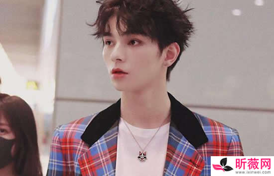 何昶希为什么退出乐华 何昶希为什么叫厂花 何昶希为什么退出乐华 何昶希为什么叫厂花