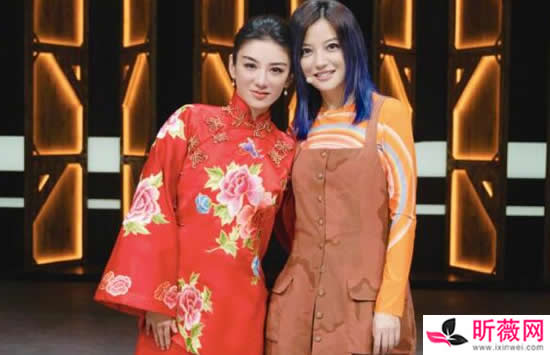 黄奕和赵薇什么关系 深扒两人关系不止是师姐妹这么简单 黄奕和赵薇什么关系 深扒两人关系不止是师姐妹这么简单