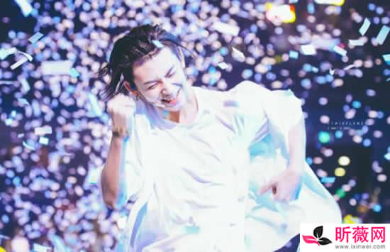 小鬼王琳凯粉丝名应援色和口号是什么 小鬼王琳凯参加过哪些综艺节目 小鬼王琳凯粉丝名应援色和口号是什么 小鬼王琳凯参加过哪些综艺节目