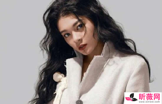 谈莉娜结婚了吗 谈莉娜微博发婚纱照是怎么回事