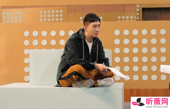 王自健个人资料简介及最新图片介绍