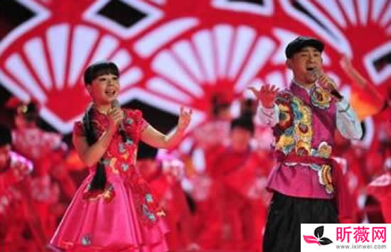 抖音高高的灯笼它红哟喂是什么歌 歌曲《张灯结彩》演唱者及歌词完整版 抖音高高的灯笼它红哟喂是什么歌 歌曲《张灯结彩》演唱者及歌词完整版