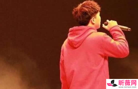 抖音乘坐地铁三号线往返的两点一线是什么歌 歌曲《三号线》演唱者及歌词介绍