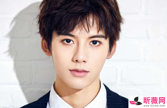 邓超元个人资料简介及家世背景介绍 邓超元个人资料简介及家世背景介绍