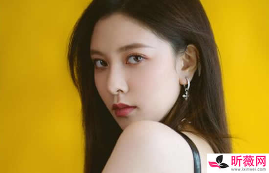 王嘉尔女朋友是谁 王嘉尔追过杨紫吗 王嘉尔女朋友是谁 王嘉尔追过杨紫吗