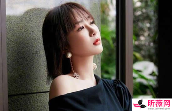 王嘉尔女朋友是谁 王嘉尔追过杨紫吗 王嘉尔女朋友是谁 王嘉尔追过杨紫吗