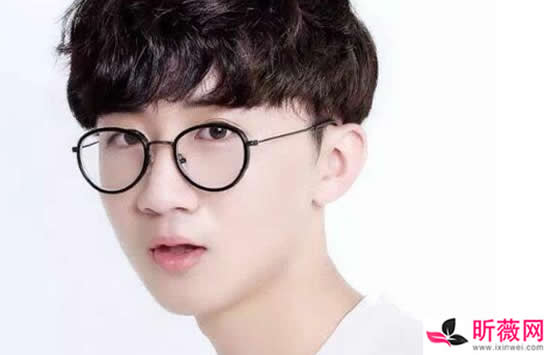 忽然间我又路过曾经争吵的街角是什么歌 歌曲《失眠播报》演唱者及歌词完整版介绍 忽然间我又路过曾经争吵的街角是什么歌 歌曲《失眠播报》演唱者及歌词完整版介绍