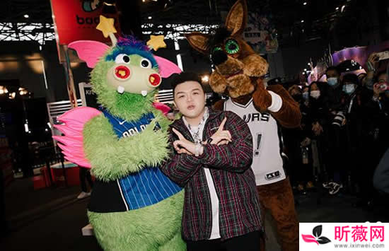 艾福杰尼个人资料简介及最新图片介绍